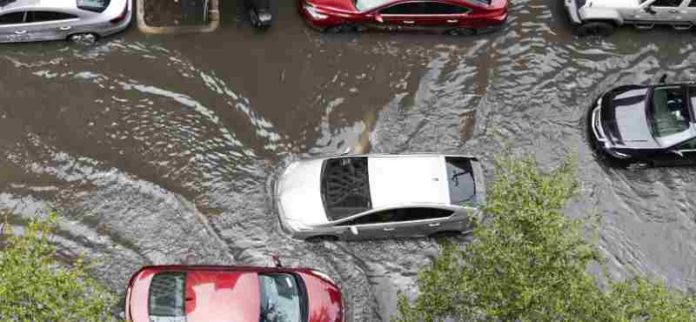 seguro-de-carro-cobre-enchente-e-alagamento